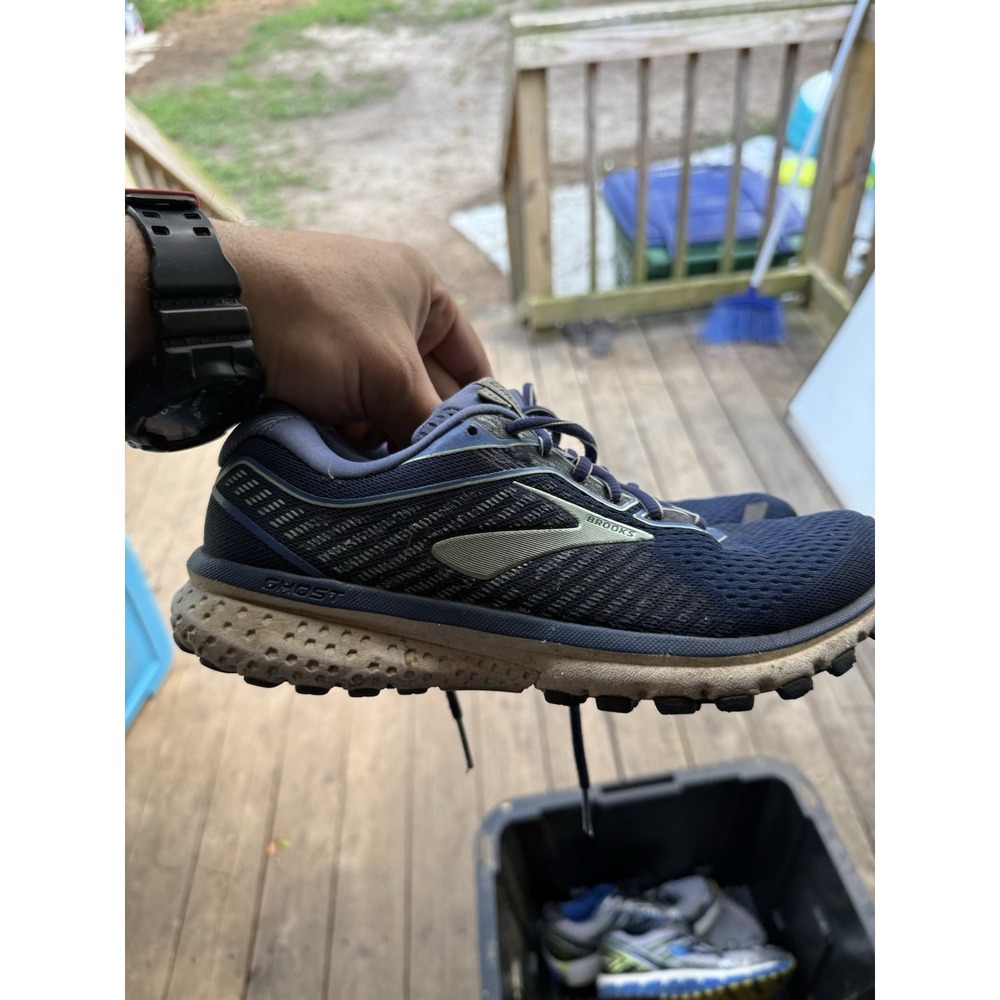 Brooks Ghost 12 Size Women's 8.5 Running Shoes Cushioned Mesh Upr  LaceUp Design